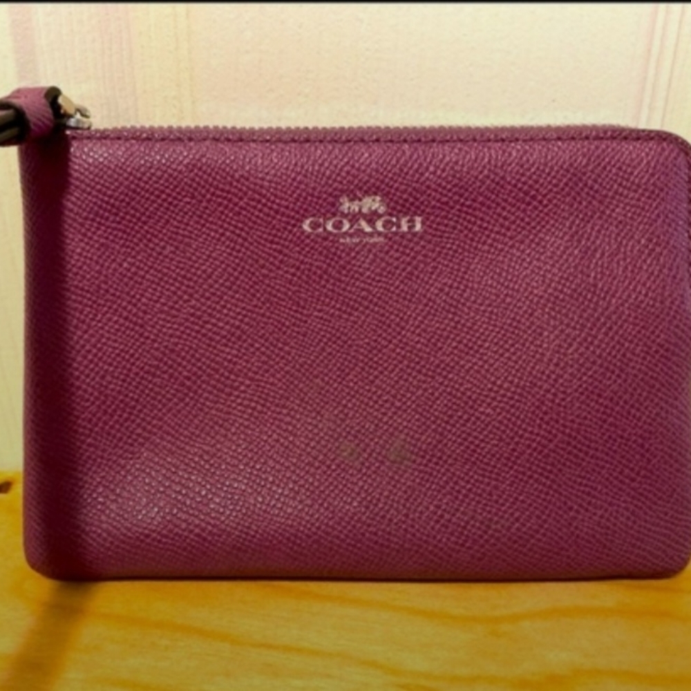 Coach wristlet Euc